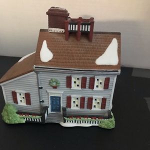 Jeremiah Brewster House Lighted Porcelain Building - New England Village Dept 56